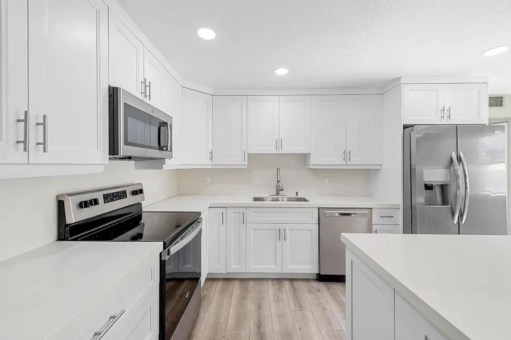 106 Tuscany B Delray Beach FL 33446