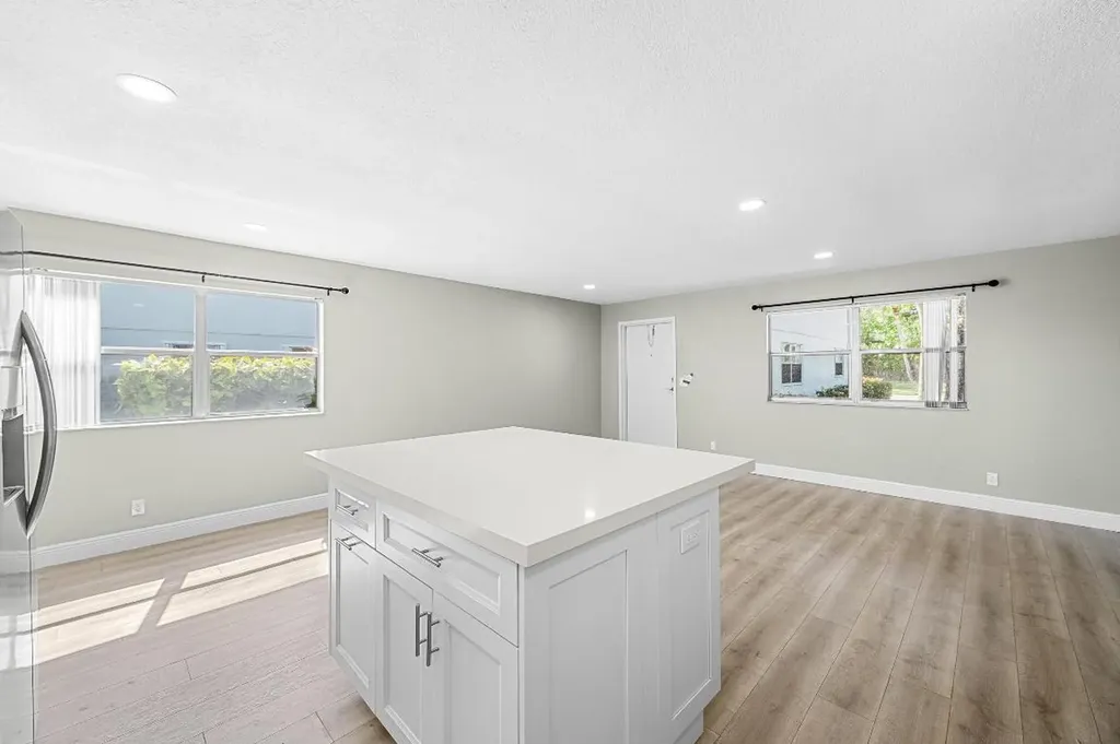 106 Tuscany B Delray Beach FL 33446