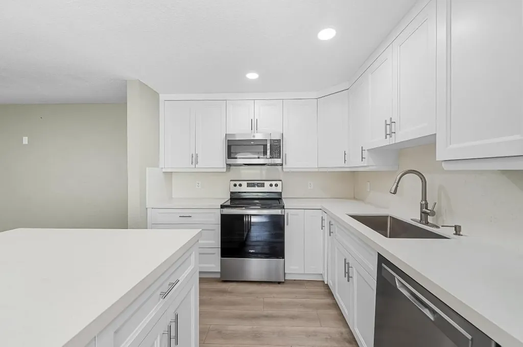 106 Tuscany B Delray Beach FL 33446