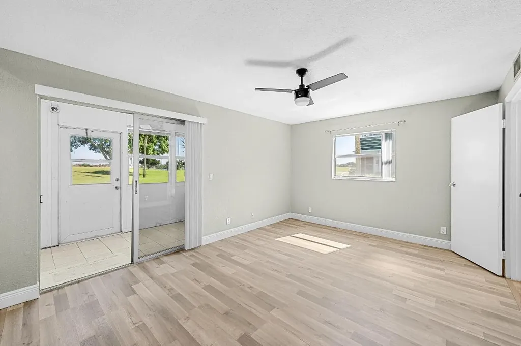106 Tuscany B Delray Beach FL 33446