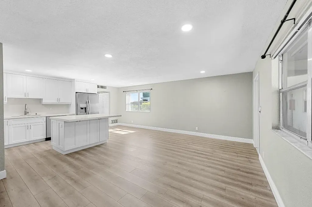 106 Tuscany B Delray Beach FL 33446
