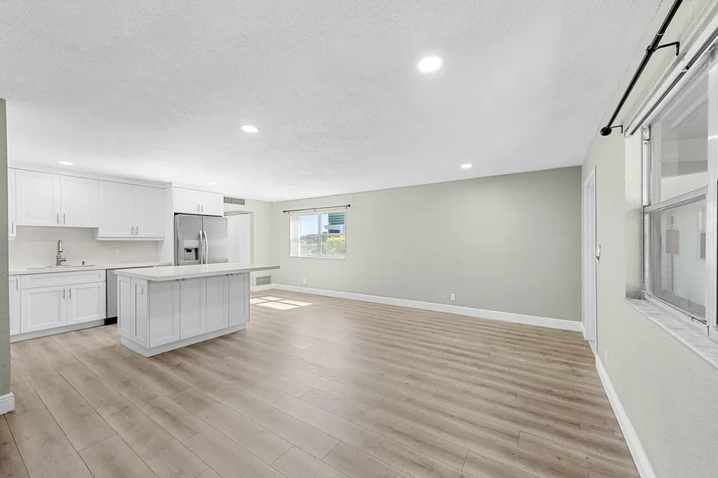 106 Tuscany B Delray Beach FL 33446