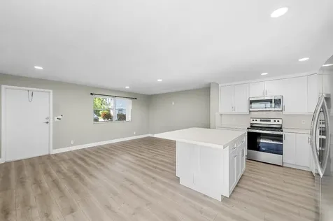 106 Tuscany B Delray Beach FL 33446