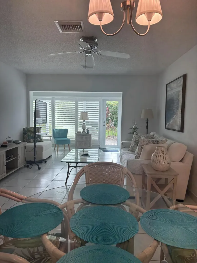 13782 Via Flora Delray Beach FL 33484
