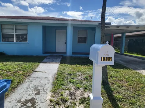 1119 W 32nd Street Riviera Beach FL 33404