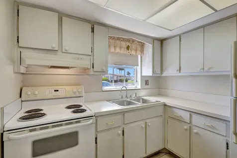 2966 Ashley Drive Drive E West Palm Beach FL 33415