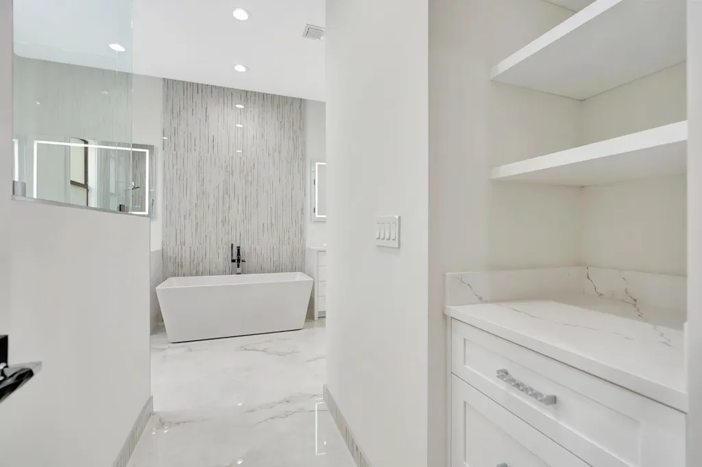 245 Alhambra Place West Palm Beach FL 33405