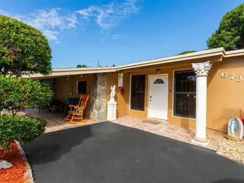 6731 Roosevelt Street Hollywood FL 33024