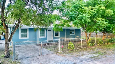 3927 Allison Court Lake Worth FL 33461