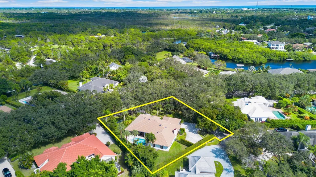 18092 SE Laurel Leaf Lane Jupiter FL 33469