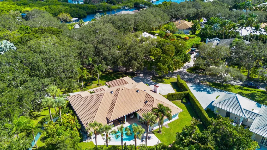 18092 SE Laurel Leaf Lane Jupiter FL 33469