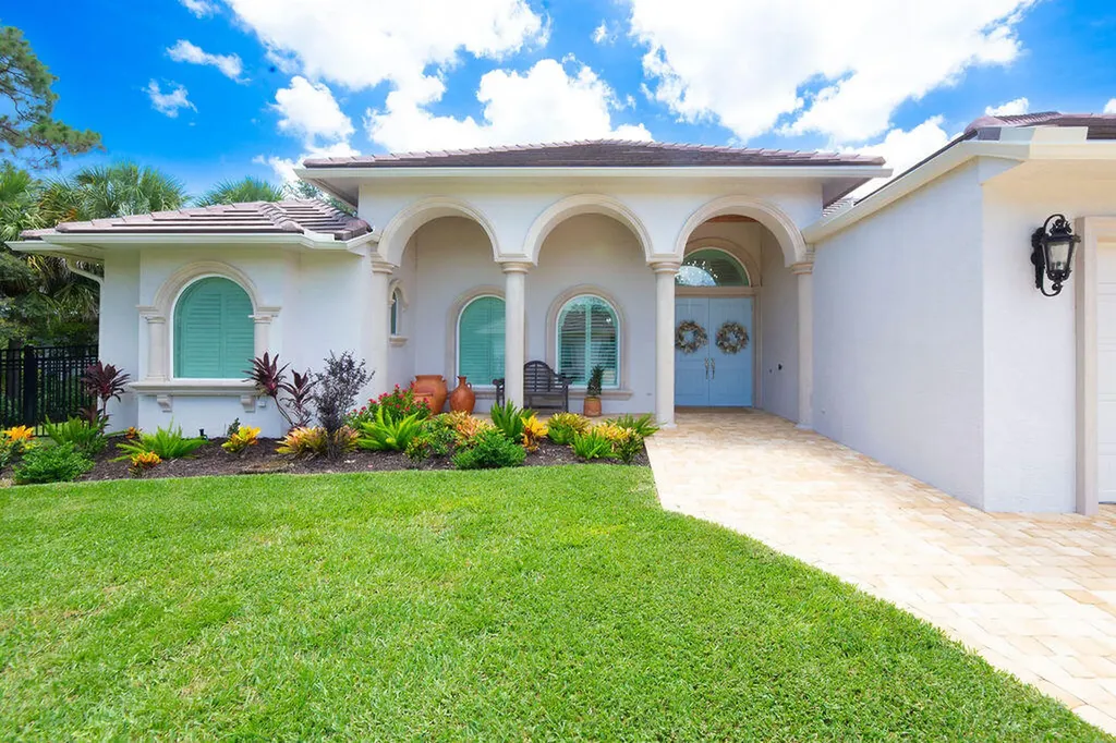 2821 SE North Lookout Boulevard Port St Lucie FL 34984