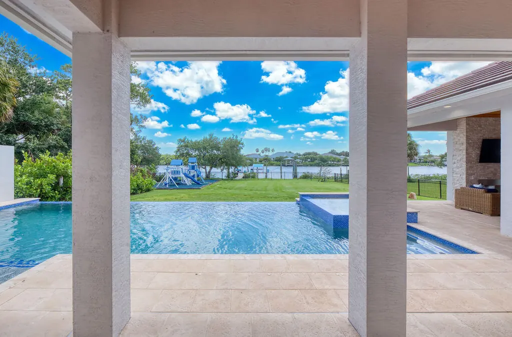 2821 SE North Lookout Boulevard Port St Lucie FL 34984