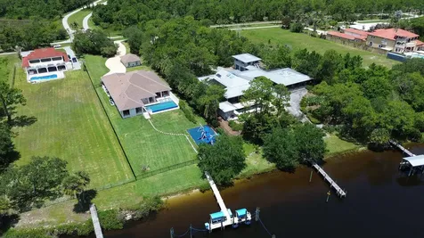 2821 SE North Lookout Boulevard Port St Lucie FL 34984