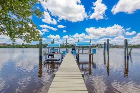 2821 SE North Lookout Boulevard Port St Lucie FL 34984