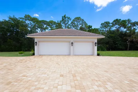 2821 SE North Lookout Boulevard Port St Lucie FL 34984