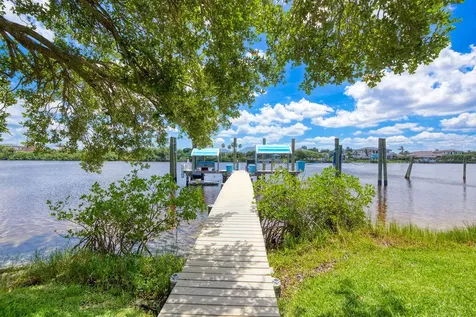 2821 SE North Lookout Boulevard Port St Lucie FL 34984