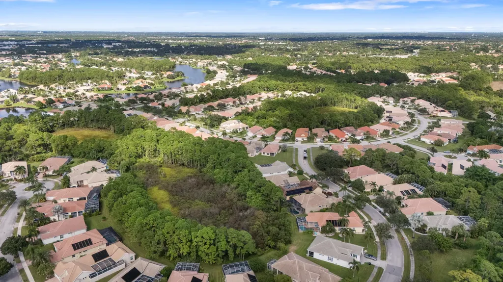 700 SW Great Exuma Cove Port St Lucie FL 34986