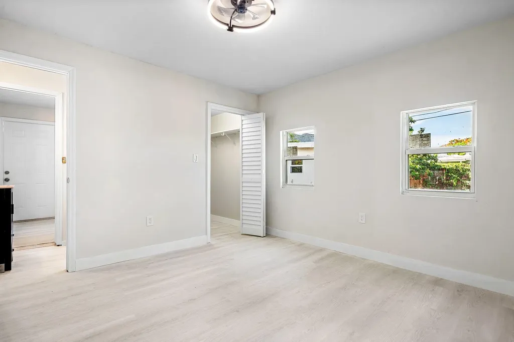 719 Briggs Street West Palm Beach FL 33405