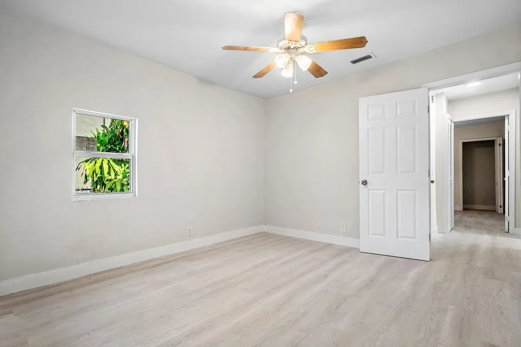 719 Briggs Street West Palm Beach FL 33405
