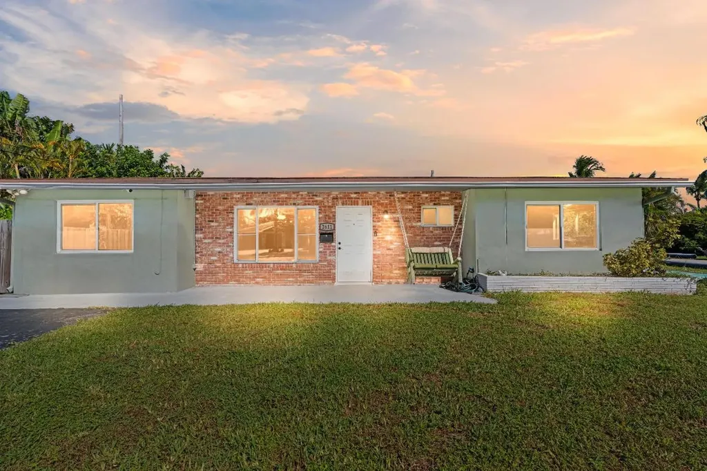 2611 NE 16th Street Pompano Beach FL 33062
