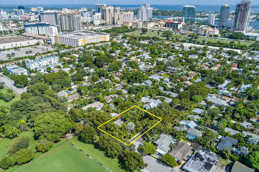 1412 Lake Avenue West Palm Beach FL 33401