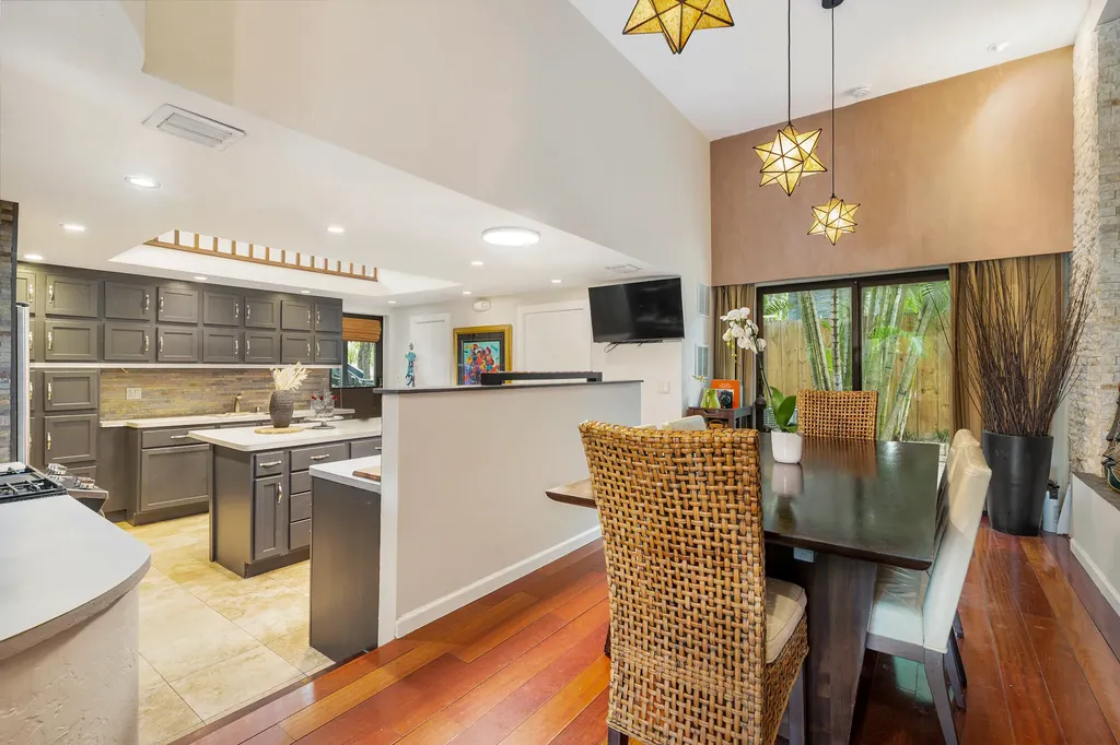 1412 Lake Avenue West Palm Beach FL 33401