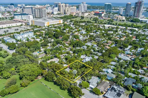 1412 Lake Avenue West Palm Beach FL 33401