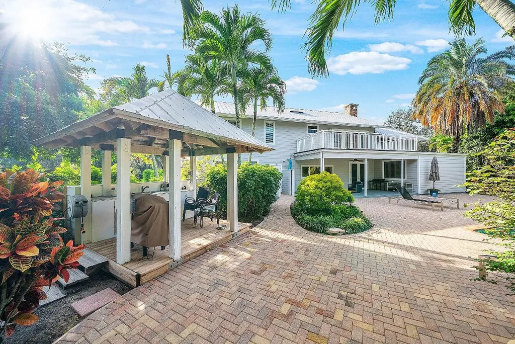 8260 Native Dancer Road E Palm Beach Gardens FL 33418