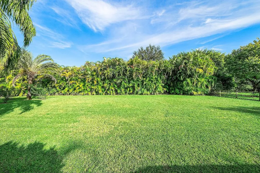 8260 Native Dancer Road E Palm Beach Gardens FL 33418