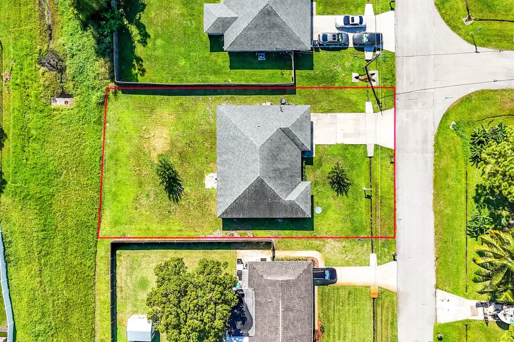 2333 SE Aneci Street Port St Lucie FL 34984