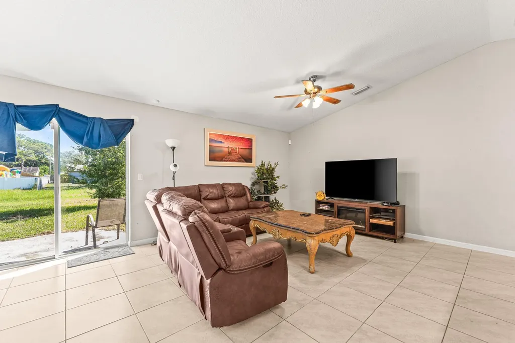 2333 SE Aneci Street Port St Lucie FL 34984