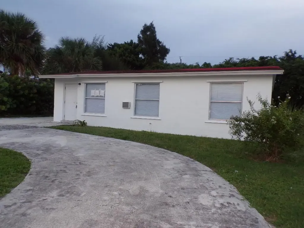 1572 W 31st Street Riviera Beach FL 33404
