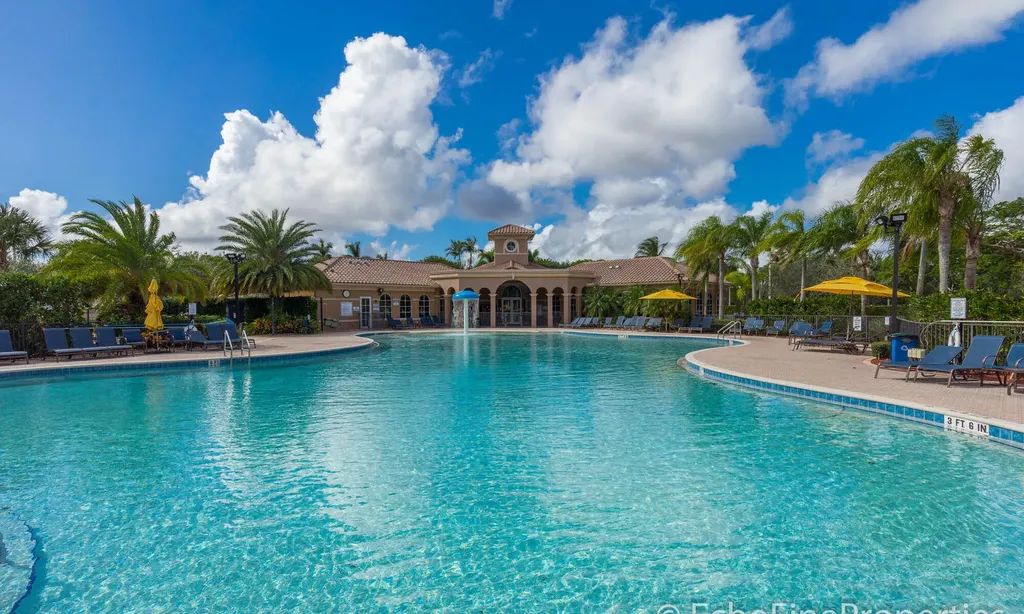 3298 Turtle Cove West Palm Beach FL 33411