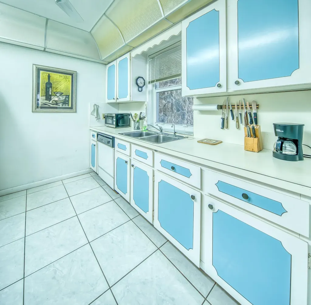 1 S Lakeside Drive Lake Worth Beach FL 33460