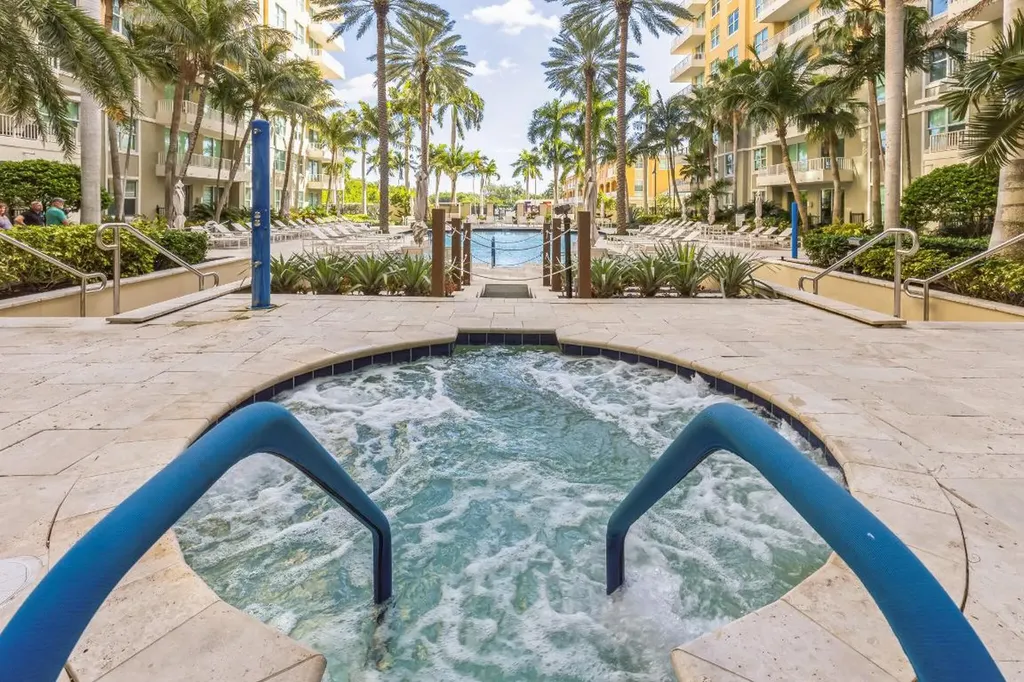 700 E Boynton Beach Boulevard Boynton Beach FL 33435