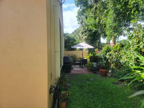 6585 Lurais Drive Lake Worth FL 33463