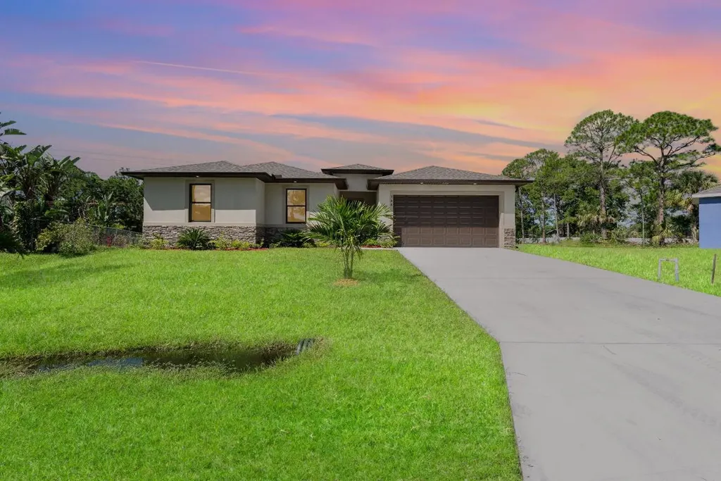 1041 Wesberry Street SE Palm Bay FL 32909