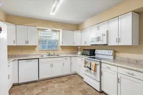 216 Micco Avenue Sebring FL 33870