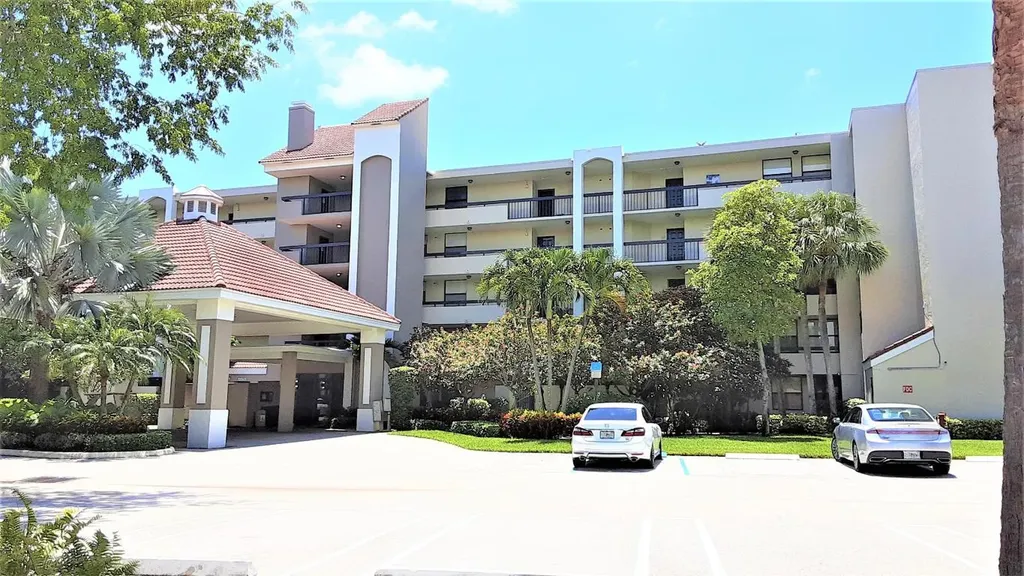 1915 Lavers Circle Delray Beach FL 33444