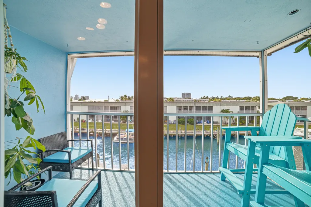 112 Doolen Court North Palm Beach FL 33408