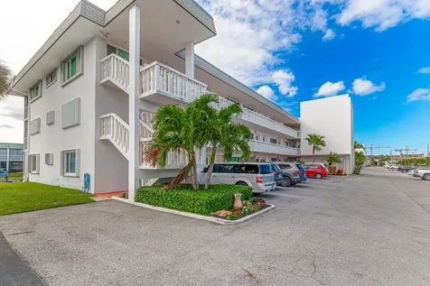 112 Doolen Court North Palm Beach FL 33408