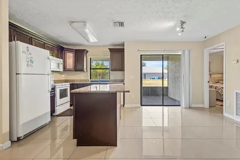 2174 SW Larchmont Lane Port St Lucie FL 34984