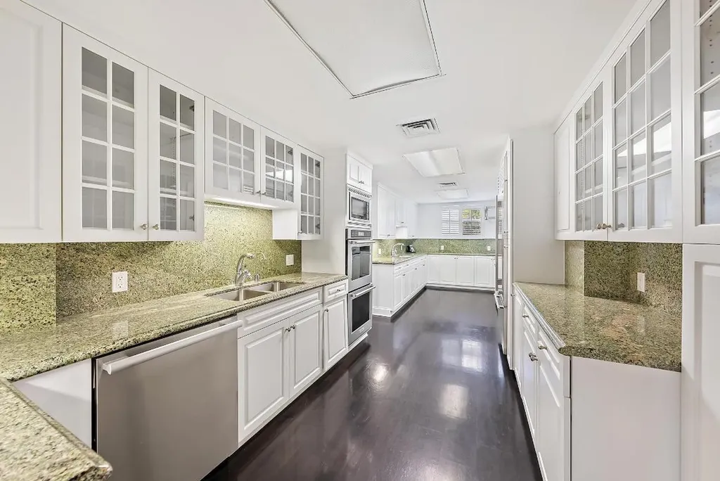 425 Worth Avenue Palm Beach FL 33480