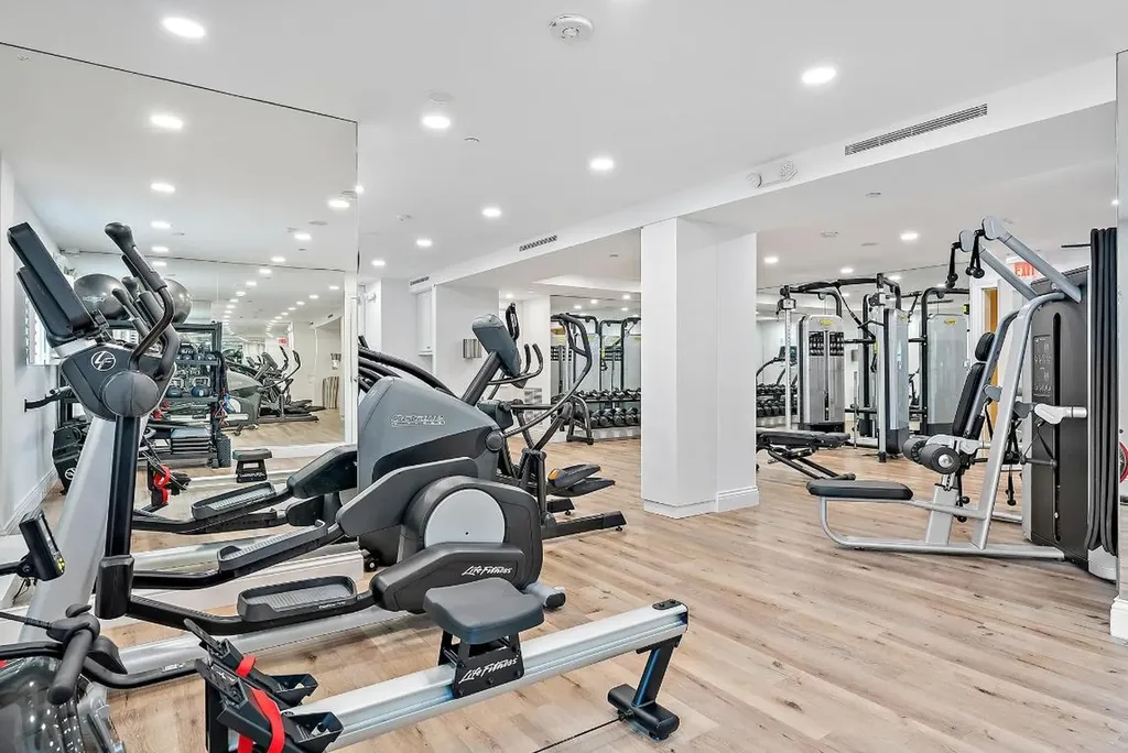 425 Worth Avenue Palm Beach FL 33480