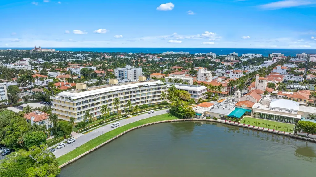 425 Worth Avenue Palm Beach FL 33480