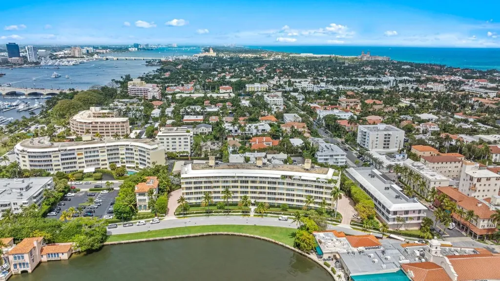 425 Worth Avenue Palm Beach FL 33480