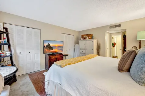 2950 SE Ocean Boulevard Stuart FL 34996