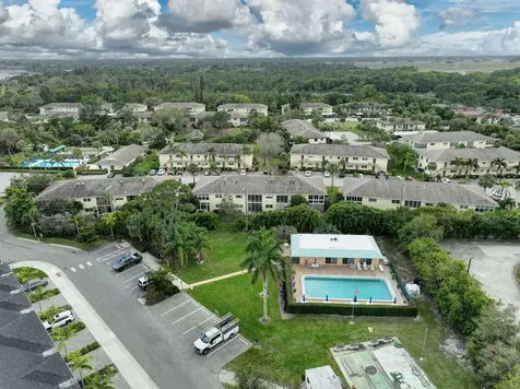 2950 SE Ocean Boulevard Stuart FL 34996