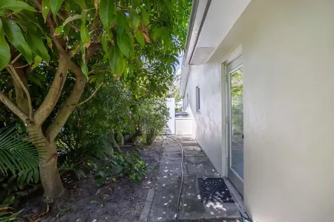 103 16th Avenue South Lake Worth Beach FL 33460